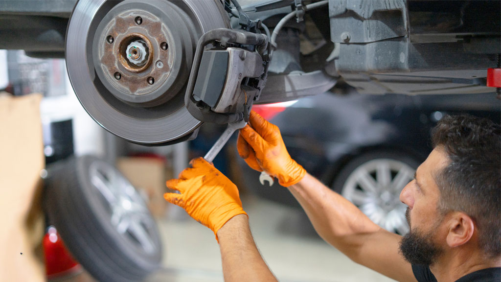 Comparaison entre garniture de frein usée et garniture neuve pour regarnissage